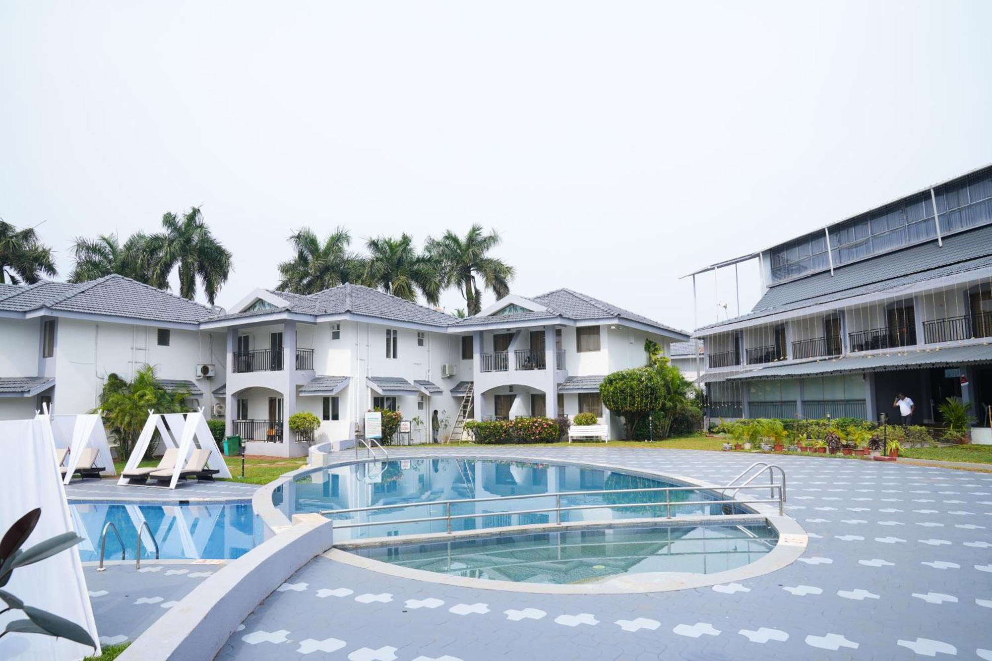 Regenta Baywatch Resort, Goa Benaulim Exterior foto
