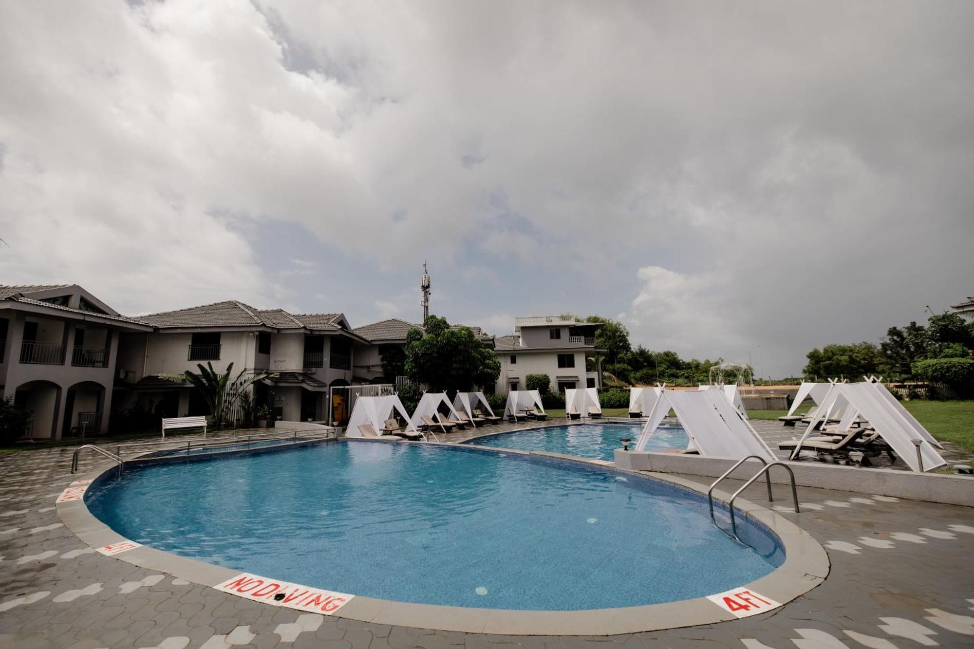 Regenta Baywatch Resort, Goa Benaulim Exterior foto
